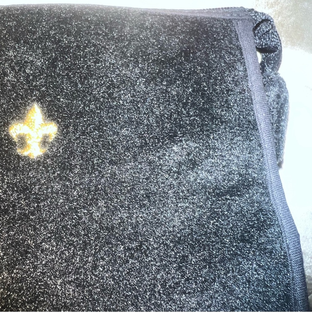 Oscar De La Renta Bundle! NWT Sunnies, NWT Velvet Travel Pouch, NWOT Nylon Pouch - Picture 3 of 16